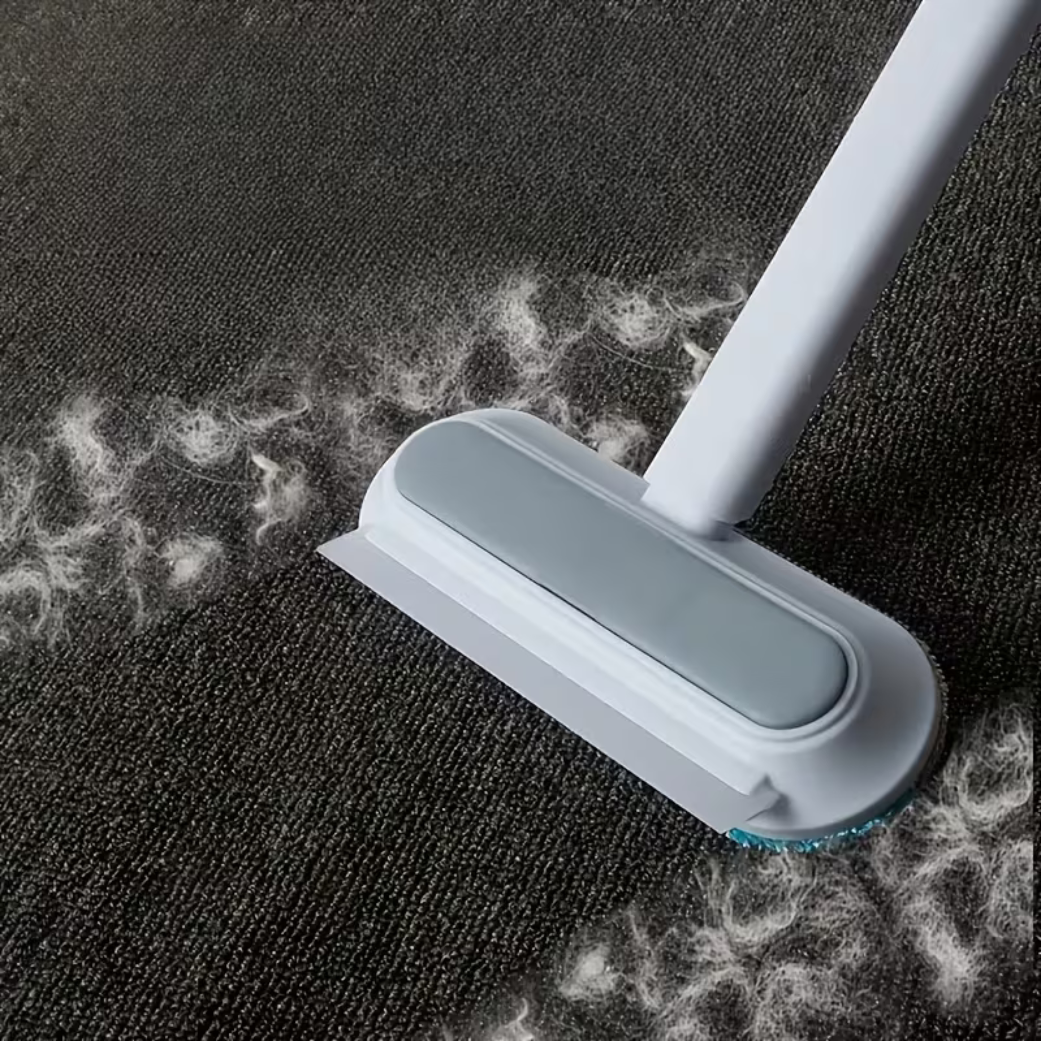 Brosse Anti-Poils Manche Long Autonettoyante – Poiluxe