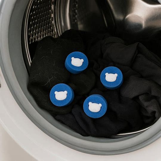 Balle anti-poils double face sur vêtements délicats sans abîmer