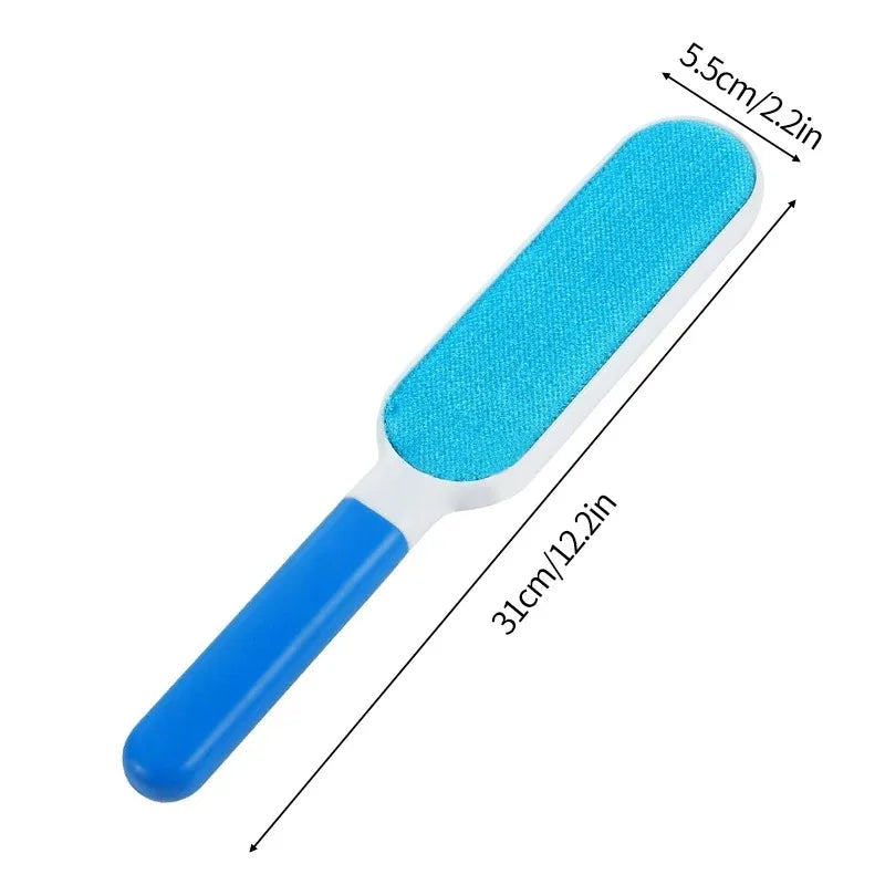 Brosse électrostatique anti-poils Poiluxe avec poignée ergonomique confortable