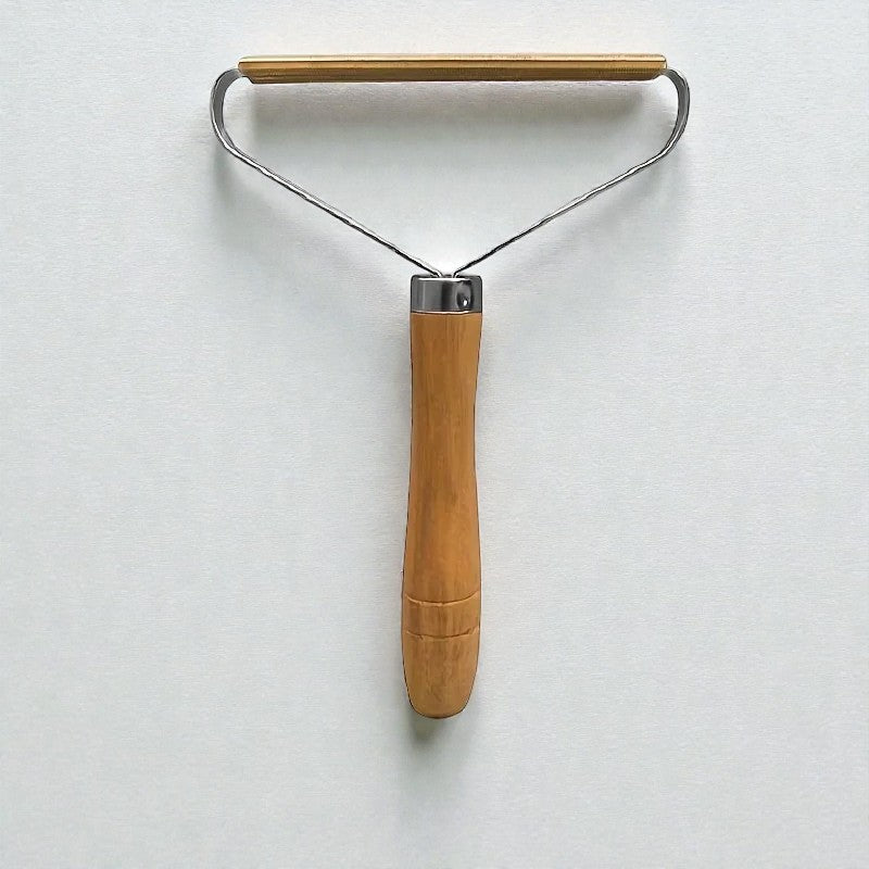 Epilateur anti-poils portable spécial velours poils incrustés difficiles details