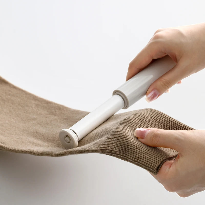 Mini rouleau format stylo anti-poils discret pour bureau et travail