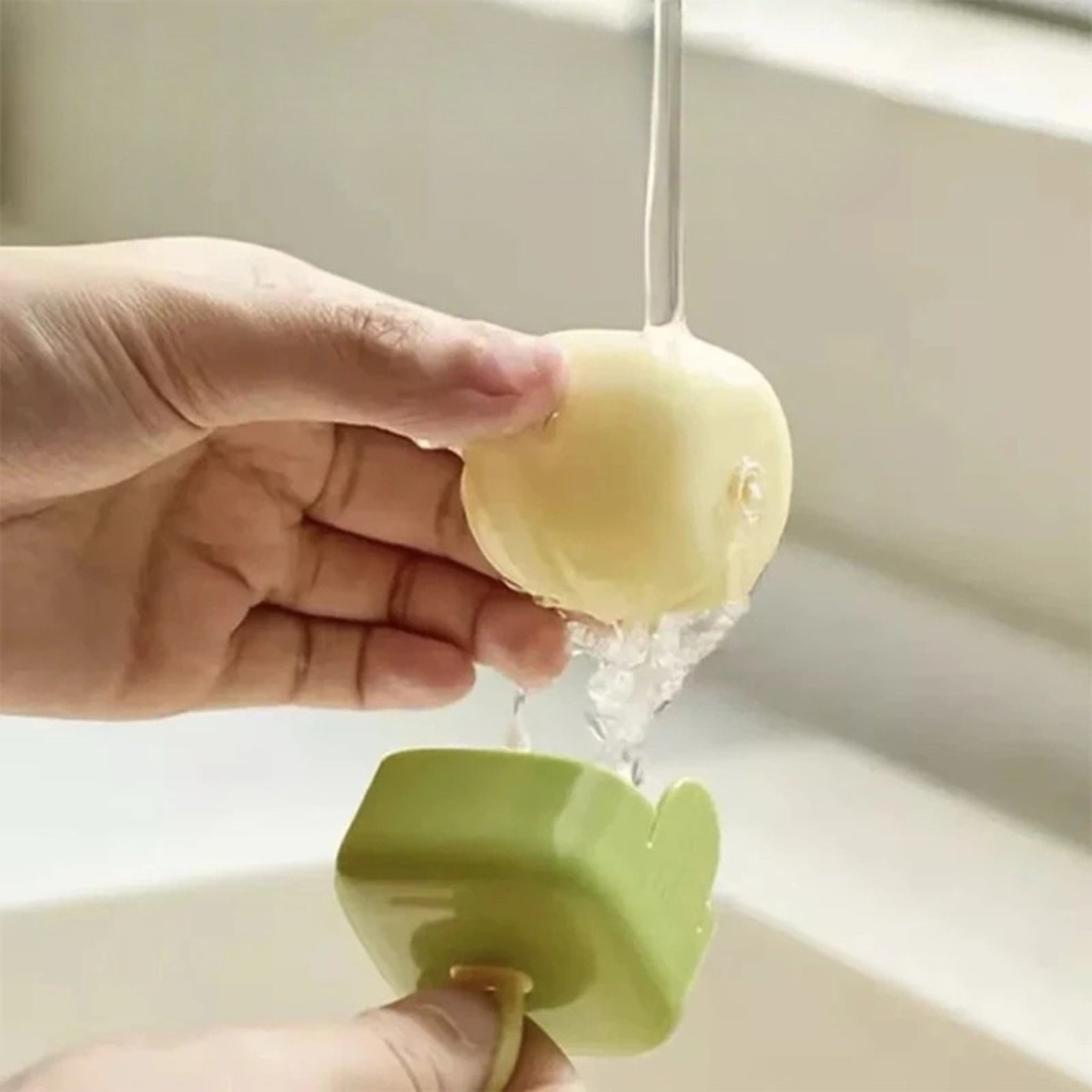 Nettoyage facile rouleau a peluche anti-poils sous eau courante